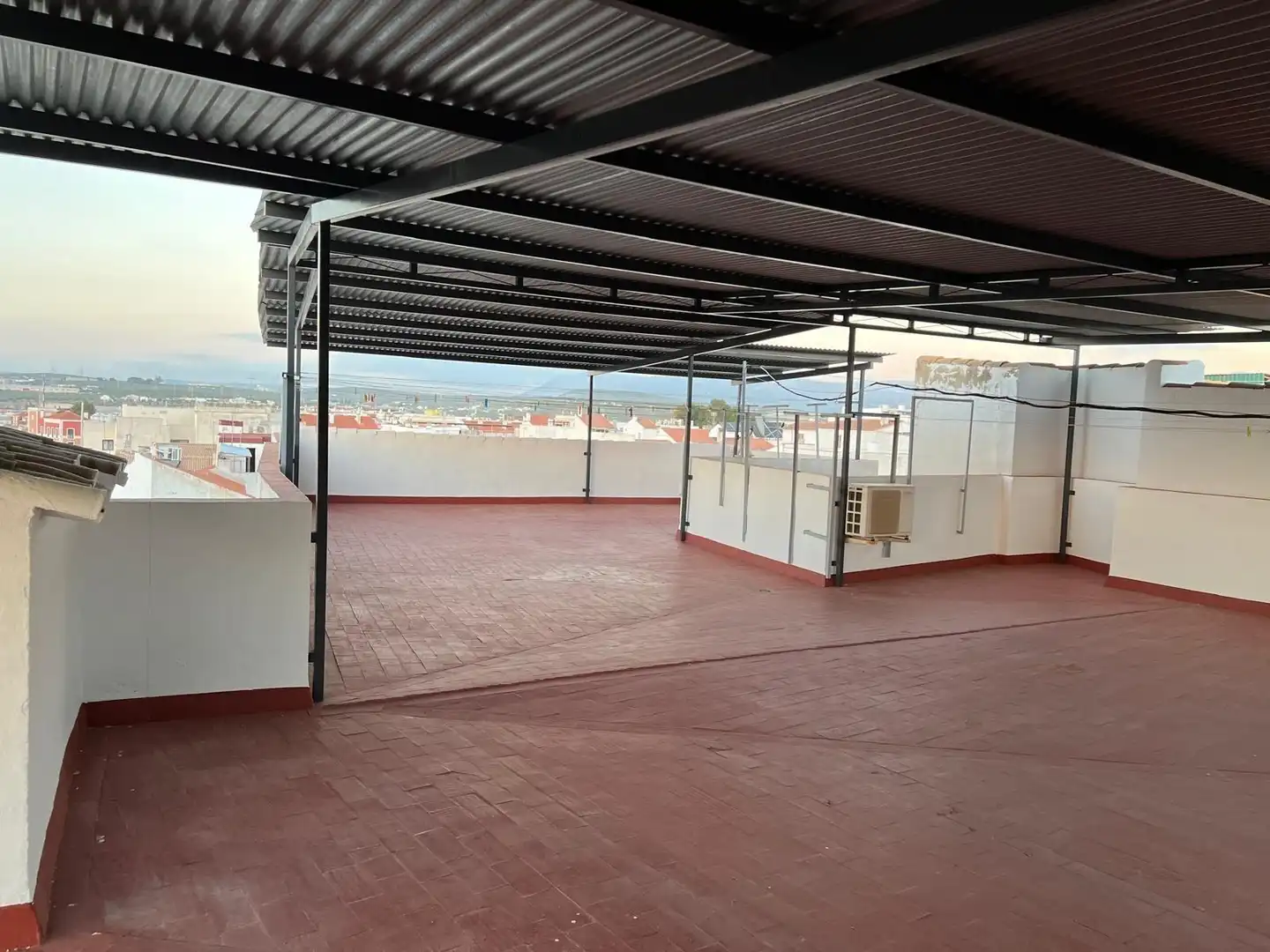 Terrassa de Pis en venda en Lucena amb Traster i Moblat