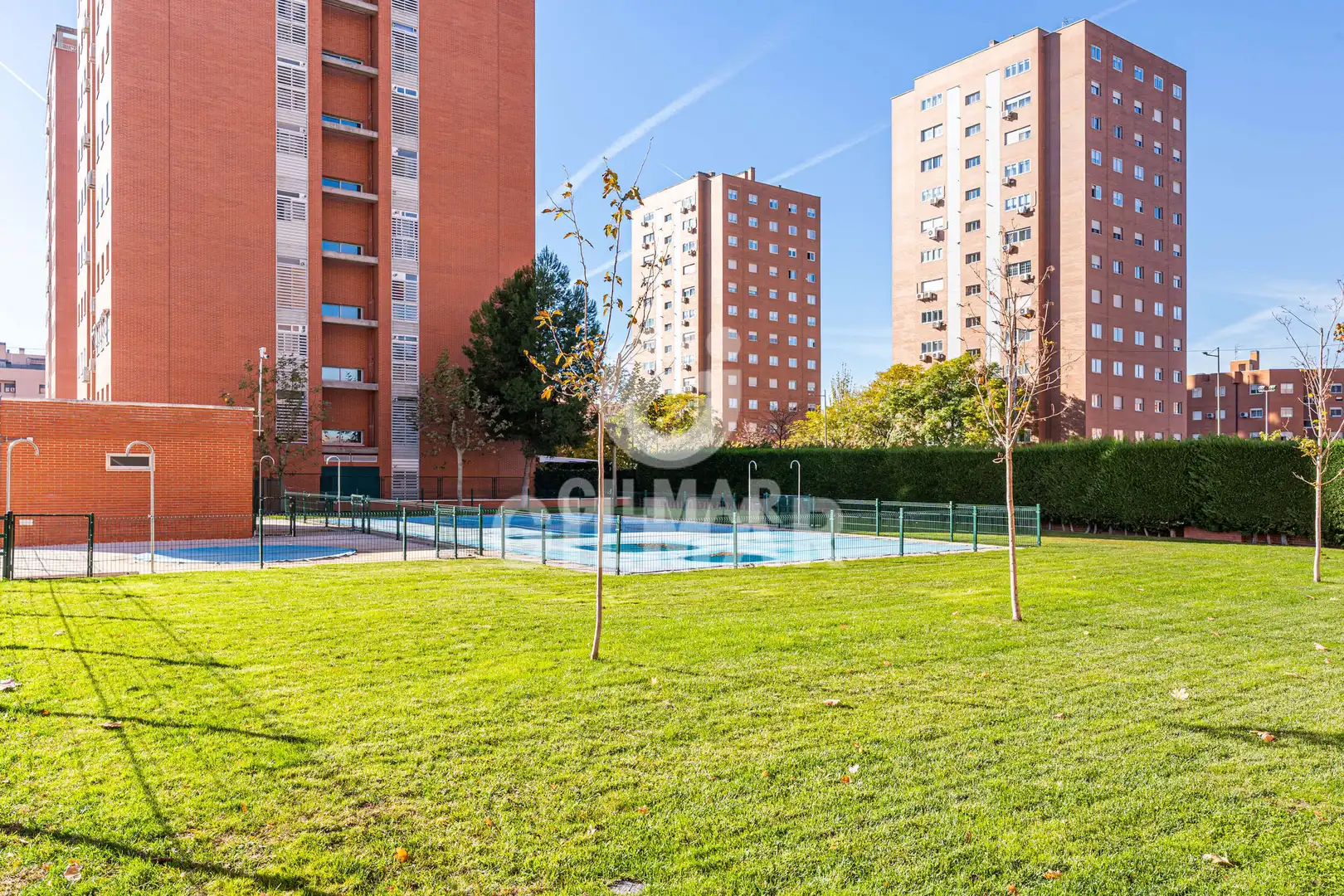 Piscina de Ático en venta en Parla con Calefacción, Jardín privado y Trastero
