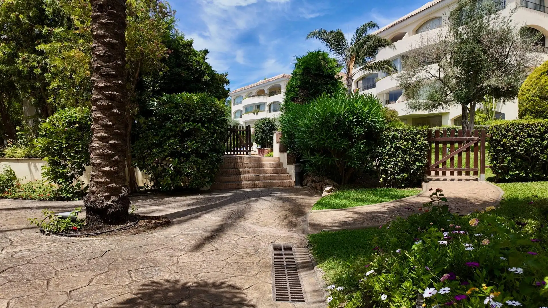 Piso en venta en Calle ALAMEDA BRISAS (BAH MARB), 6, Bahía de Marbella