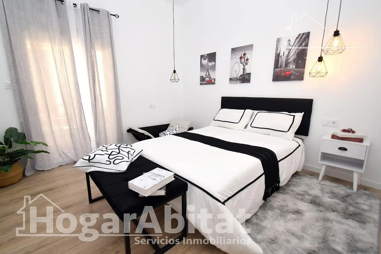 Bedroom of Attic for sale in Picassent  with Parquet flooring, Terrace and Furnished