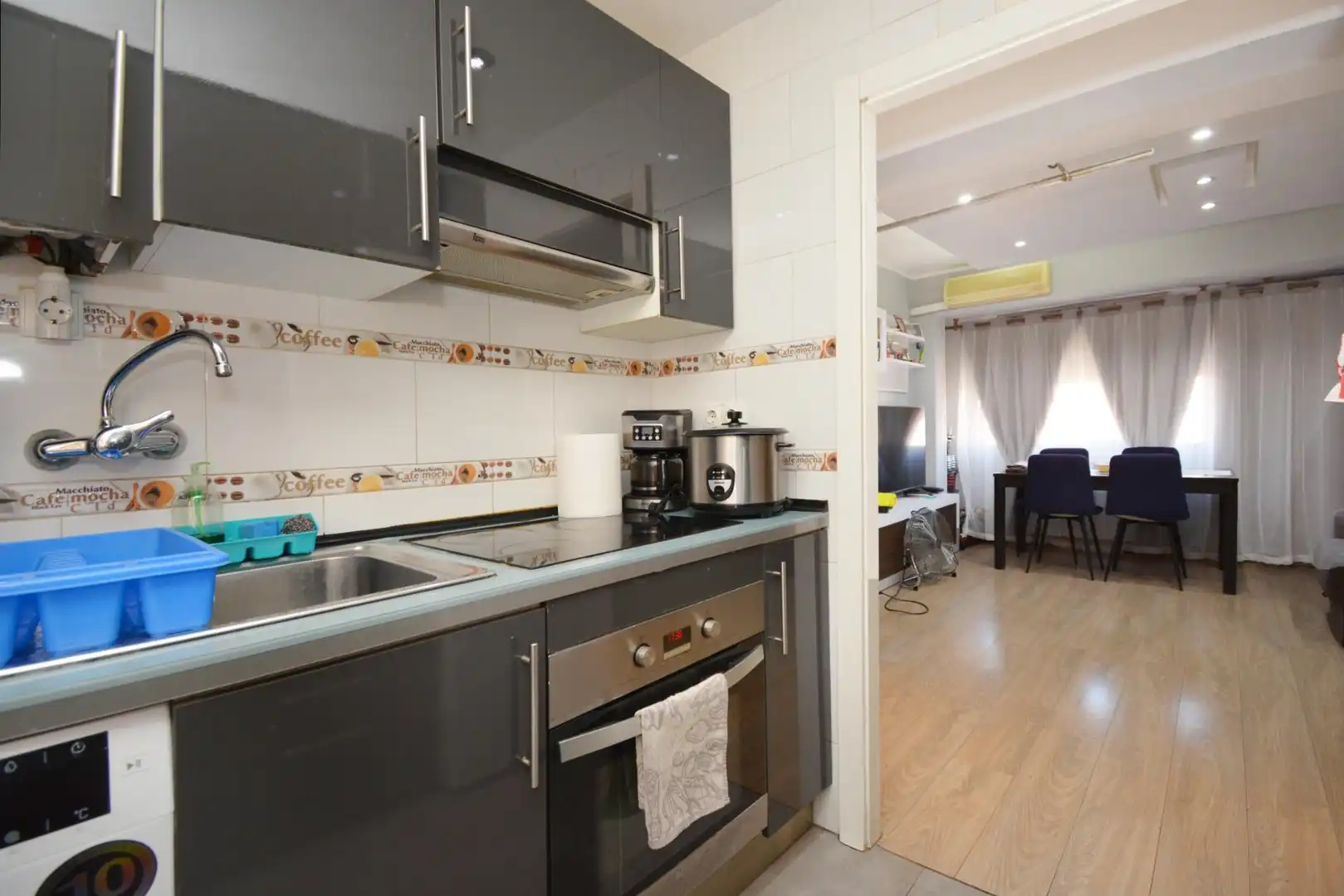 Küche von Wohnung zum Verkauf in Zaragoza mit Klimaanlage und Heizung