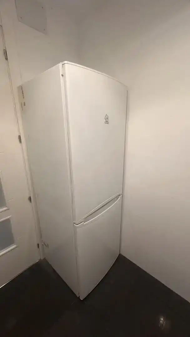 Schlafzimmer von Wohnungen zur Miete in  Madrid Capital mit Klimaanlage, Schwimmbad und Balkon