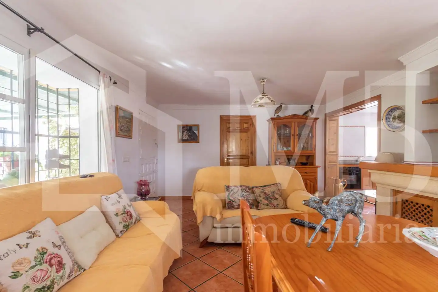 Sala d'estar de Finca rústica en venda en Vélez-Málaga amb Aire condicionat, Jardí privat i Traster