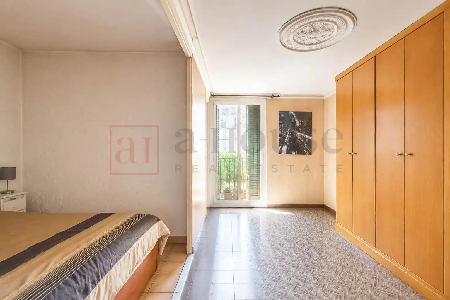 Piso con terraza en venta en undefined Gran Via de les Corts Catalanes