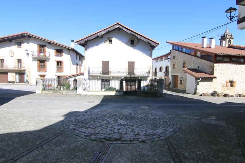 Exterior view of Country house for sale in Urdiain  with Storage room and Balcony