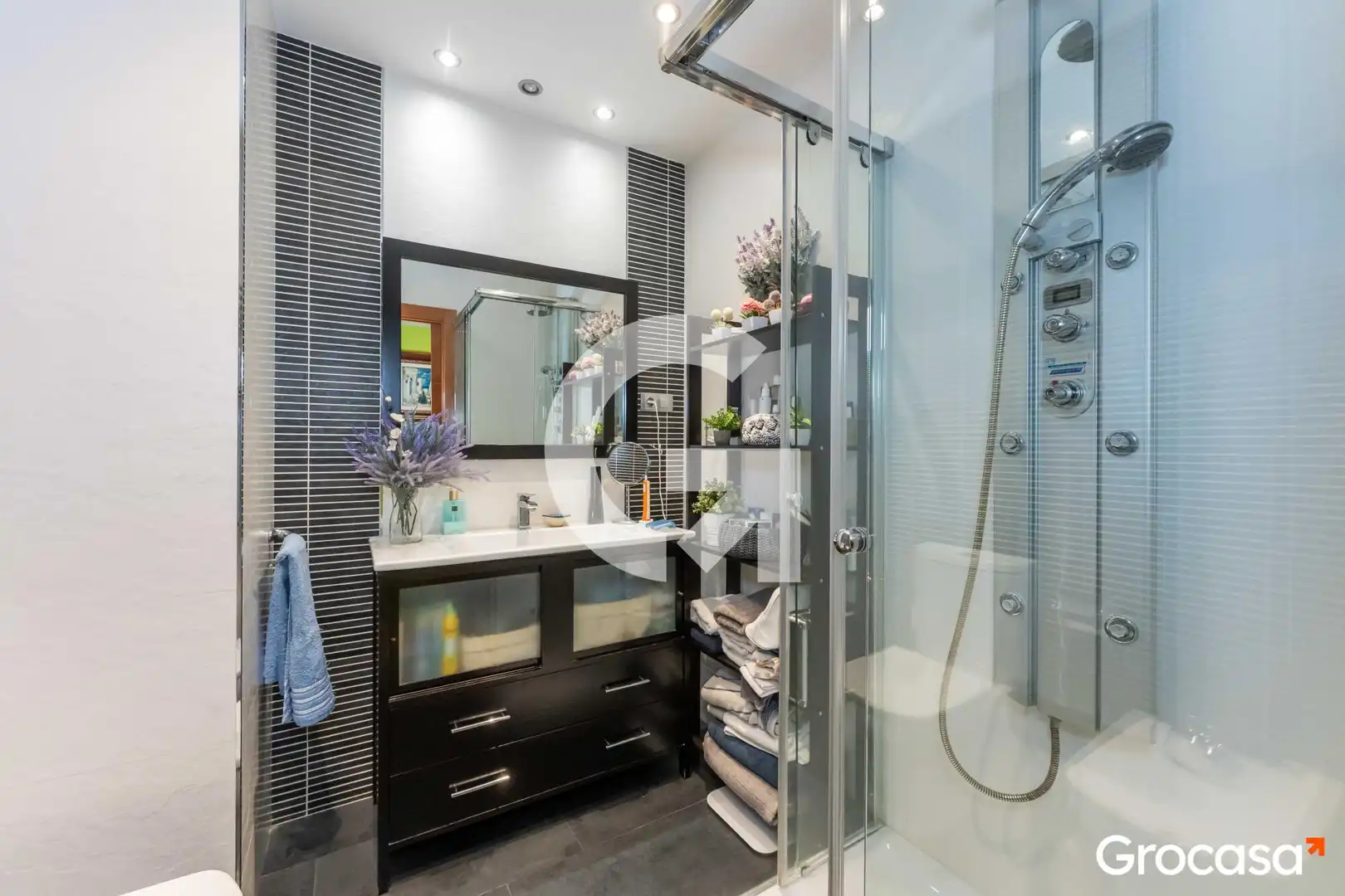 Baño de Piso en venta en Cornellà de Llobregat con Aire acondicionado, Calefacción y Terraza