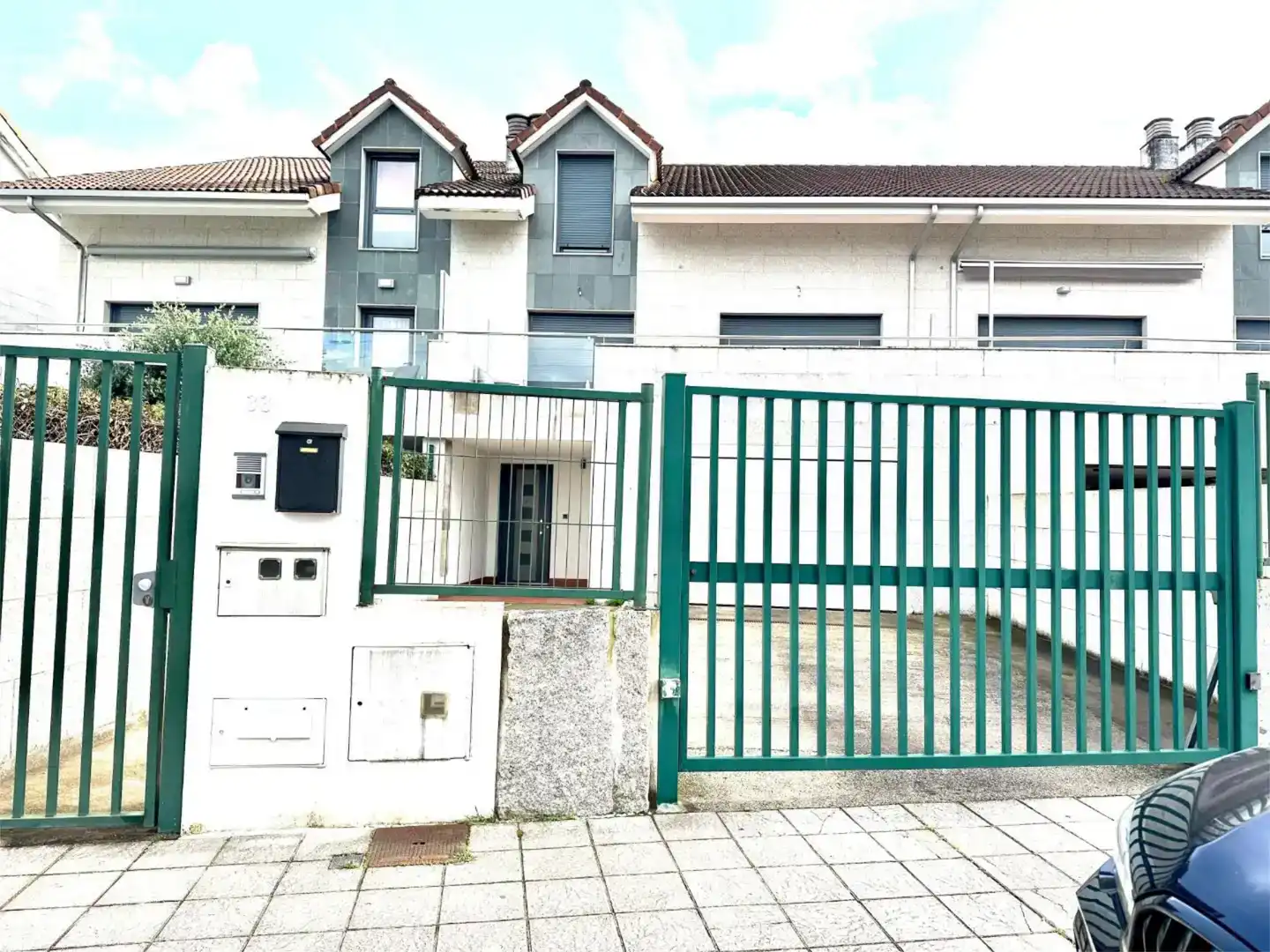 Außenansicht von Wohnung zur Miete in Vilagarcía de Arousa mit Klimaanlage, Schwimmbad und Balkon