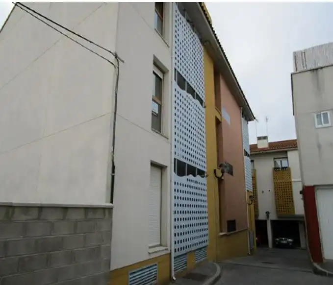 Aparcament amb ascensor en venda a Horno