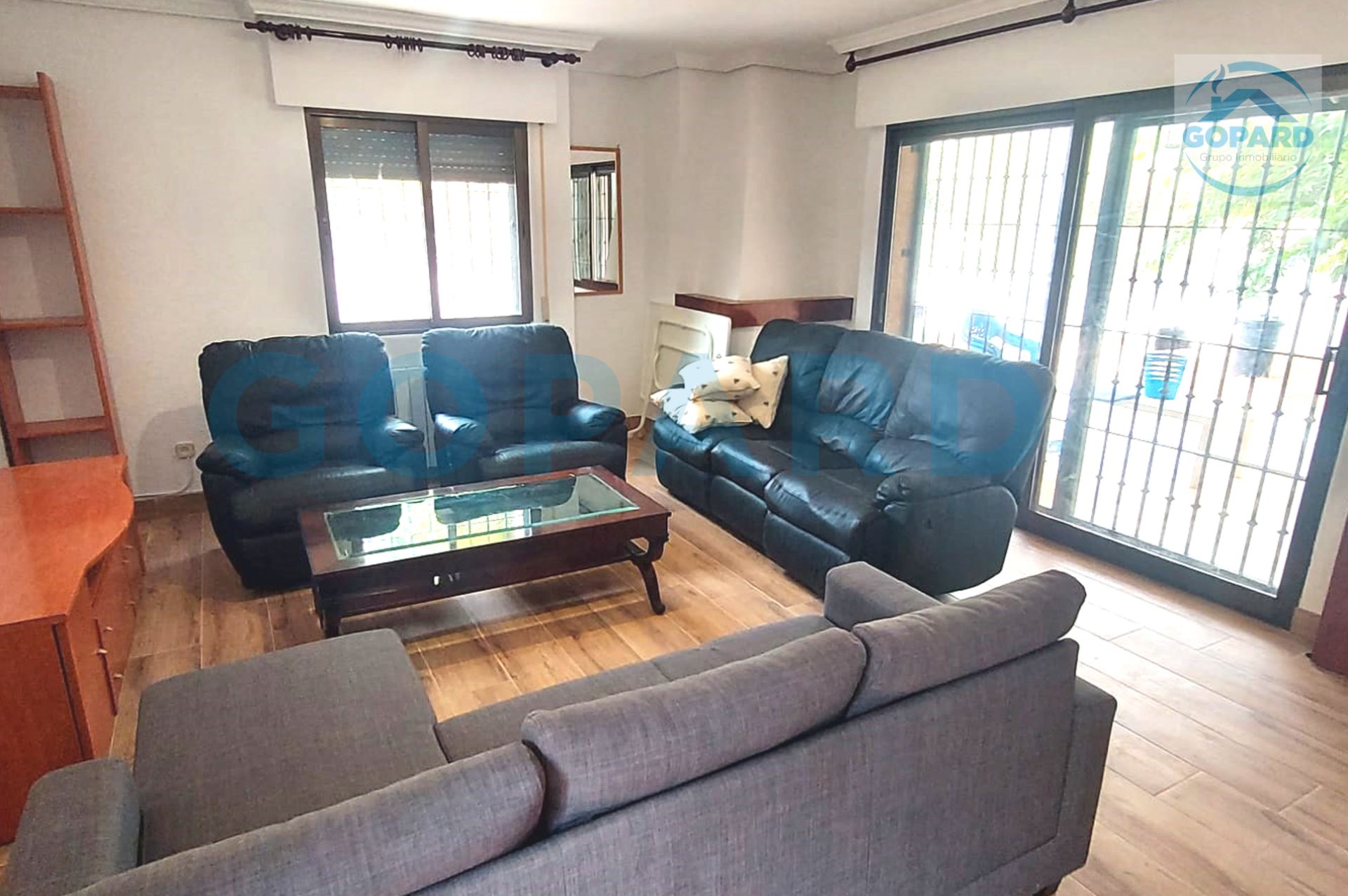 Living room of Single-family semi-detached to rent in Villanueva de la Cañada  with Heating, Private garden and Parquet flooring