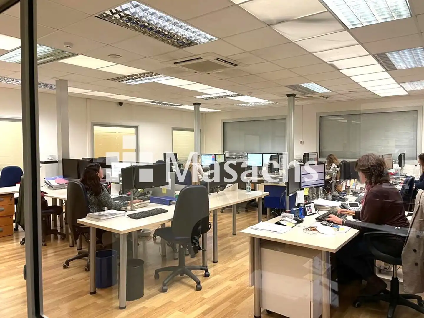 Fabrikhallen zur Miete in Terrassa