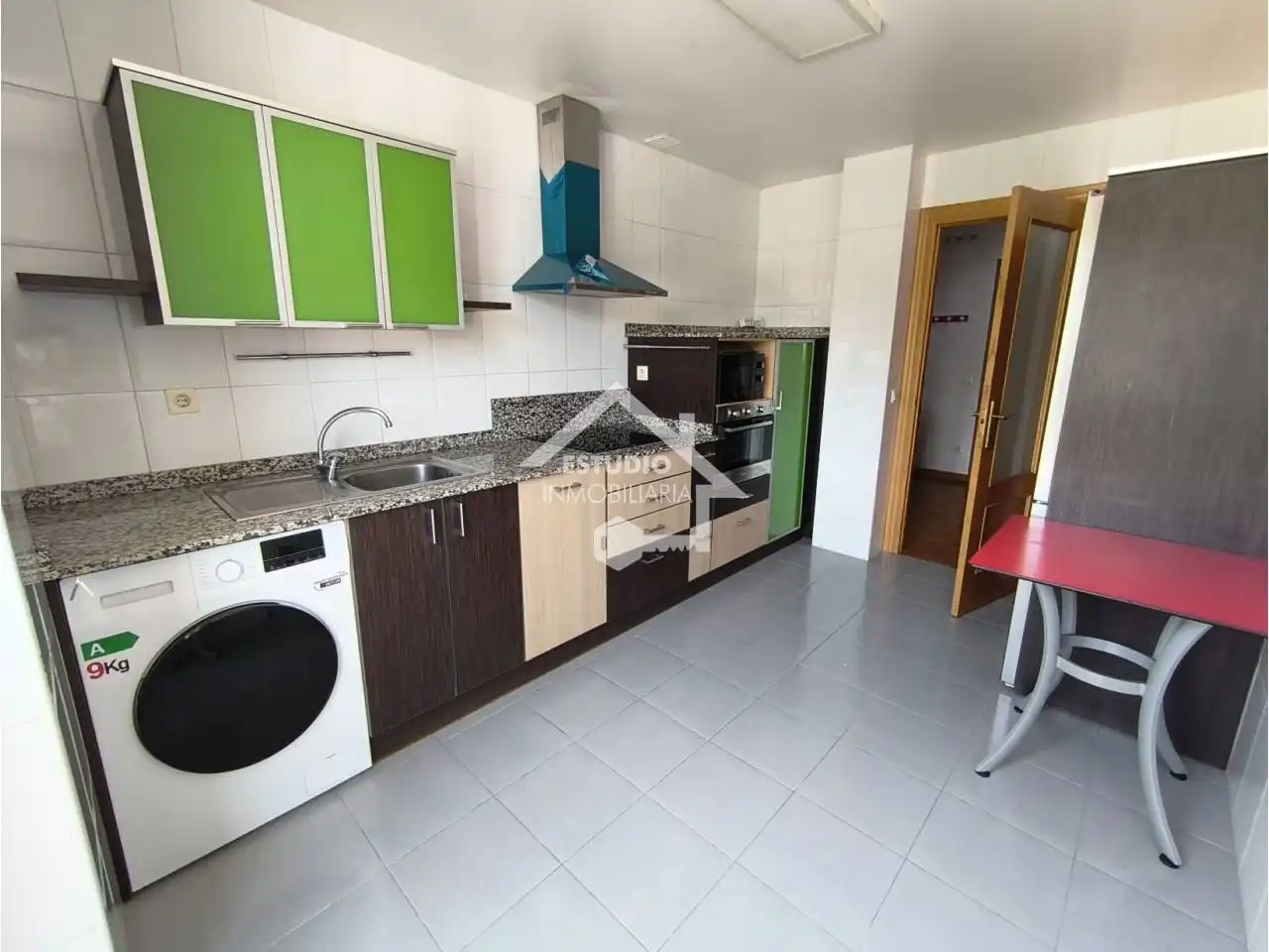 Cocina de Piso en venta en Lodosa con Calefacción, Trastero y Balcón