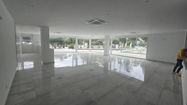 Local comercial en Alquiler en Puerto Banús
