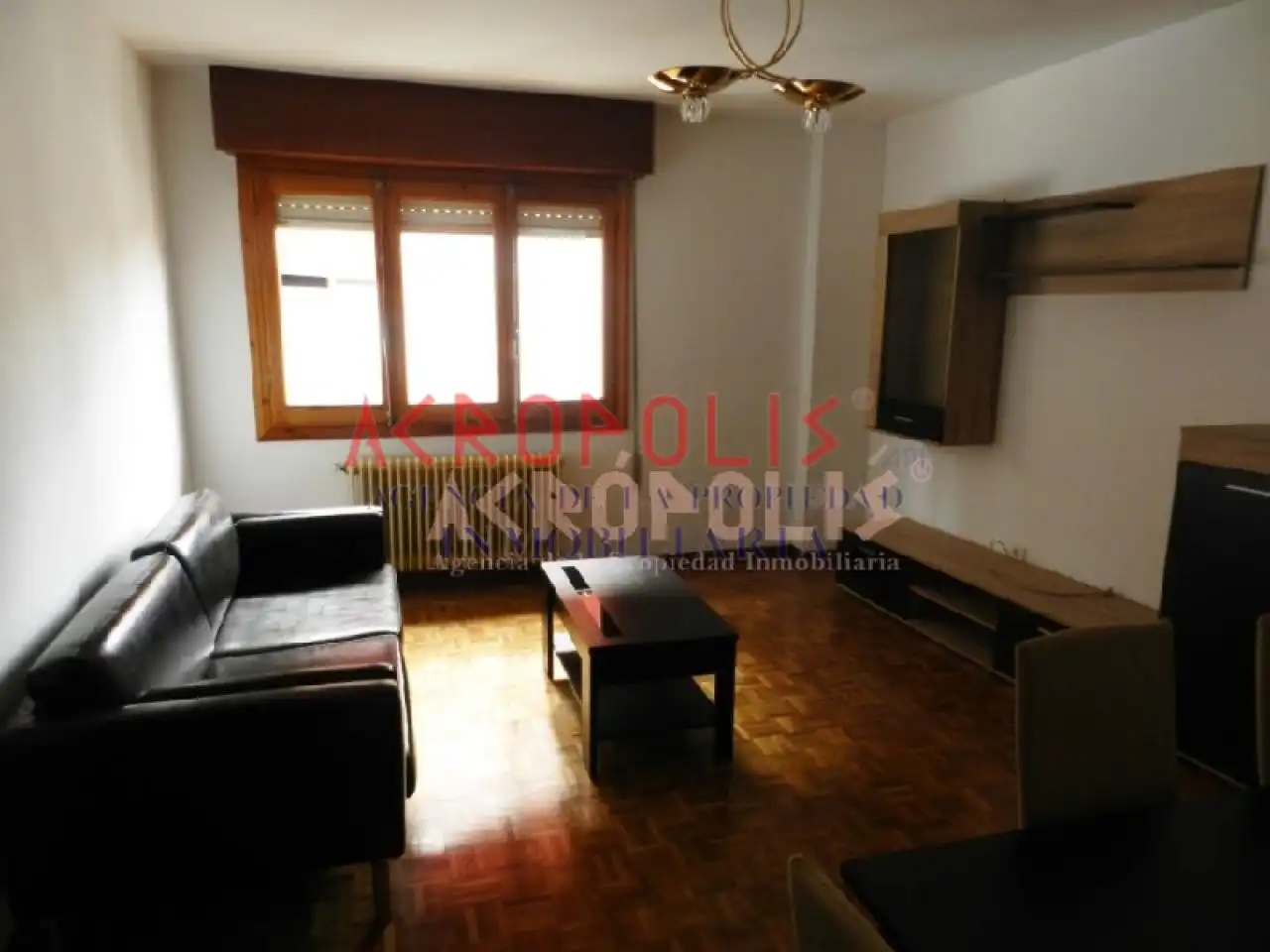 Sala de estar de Piso en venta en Benavente con Calefacción, Parquet y Trastero