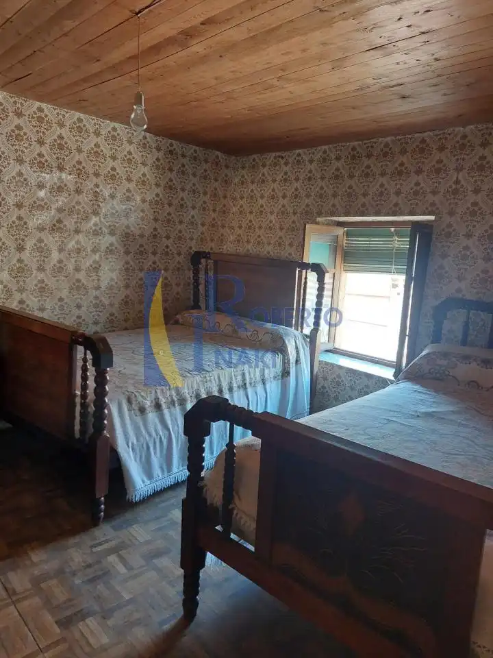 Dormitori de Casa o xalet en venda en Villabraz amb Jardí privat