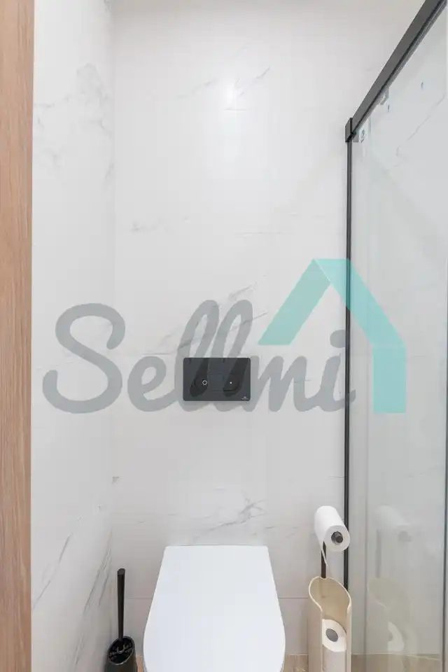 Flat for rent in Calle Real Oviedo, Masip
