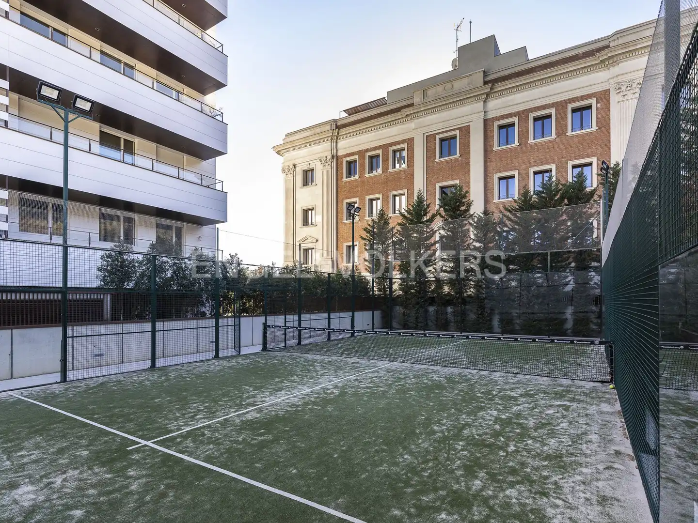 Vista exterior de Piso en venta en Barcelona con Aire acondicionado, Calefacción y Parquet