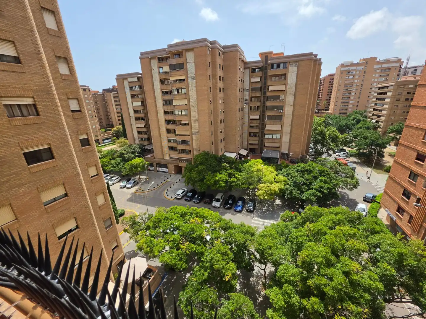 Vista exterior de Piso de alquiler en Valencia con Jardín privado, Terraza y Amueblado