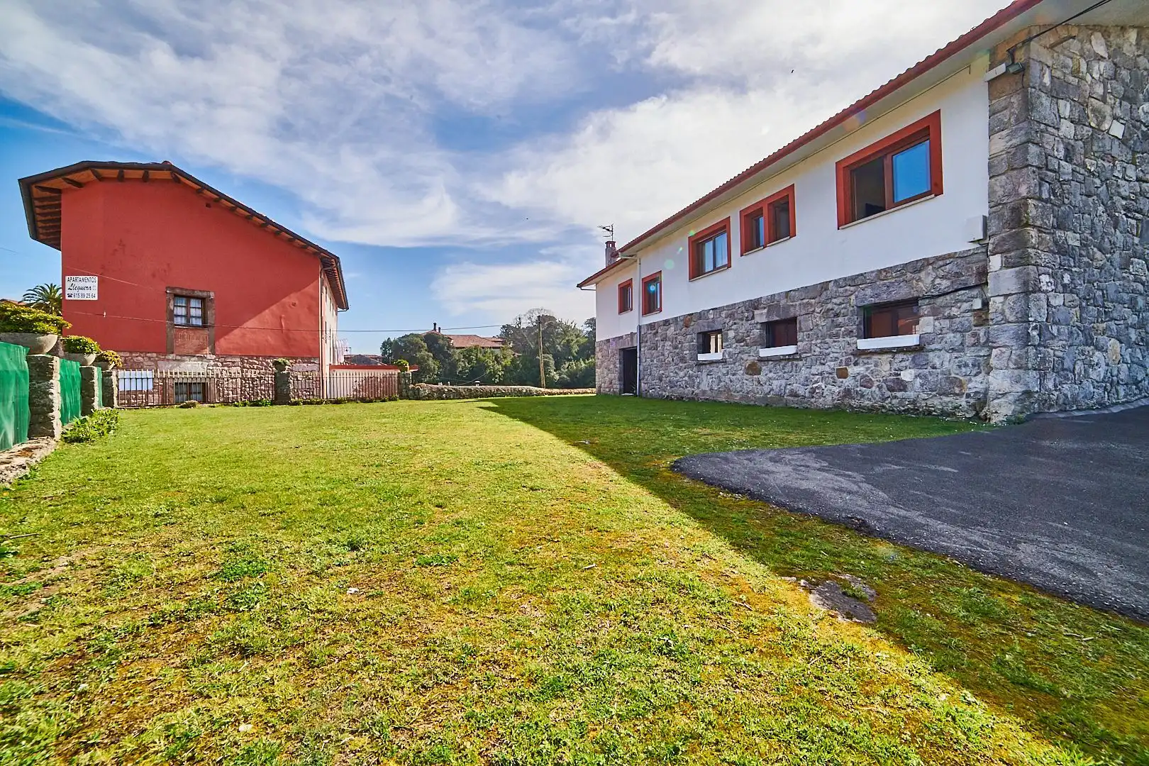 Vista exterior de Casa o chalet en venta en Llanes con Calefacción, Jardín privado y Trastero