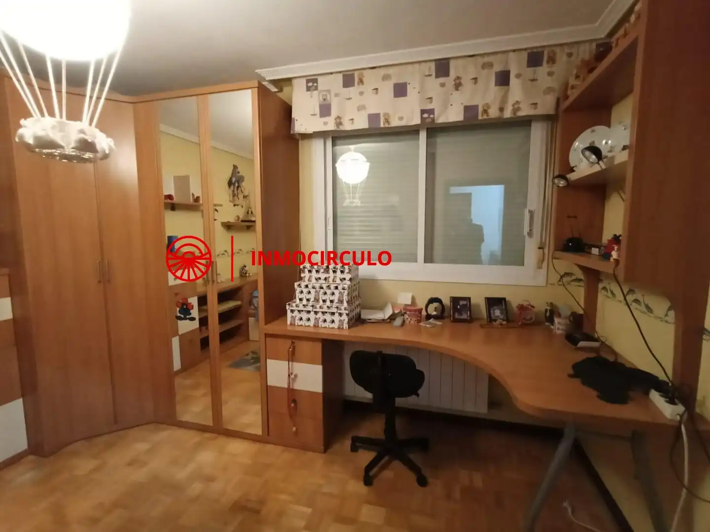 Habitación de Dúplex en venta en Burgos con Terraza