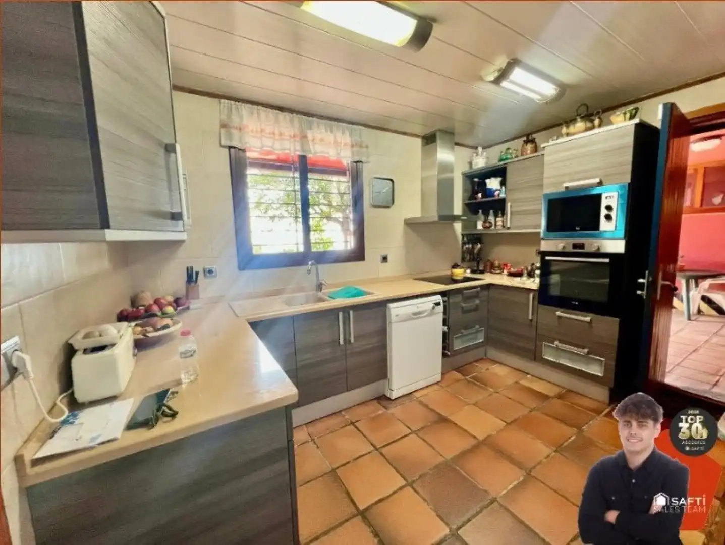 Kitchen of Houses for sale in Mataró  with Air Conditioner, Terrace and Balcony
