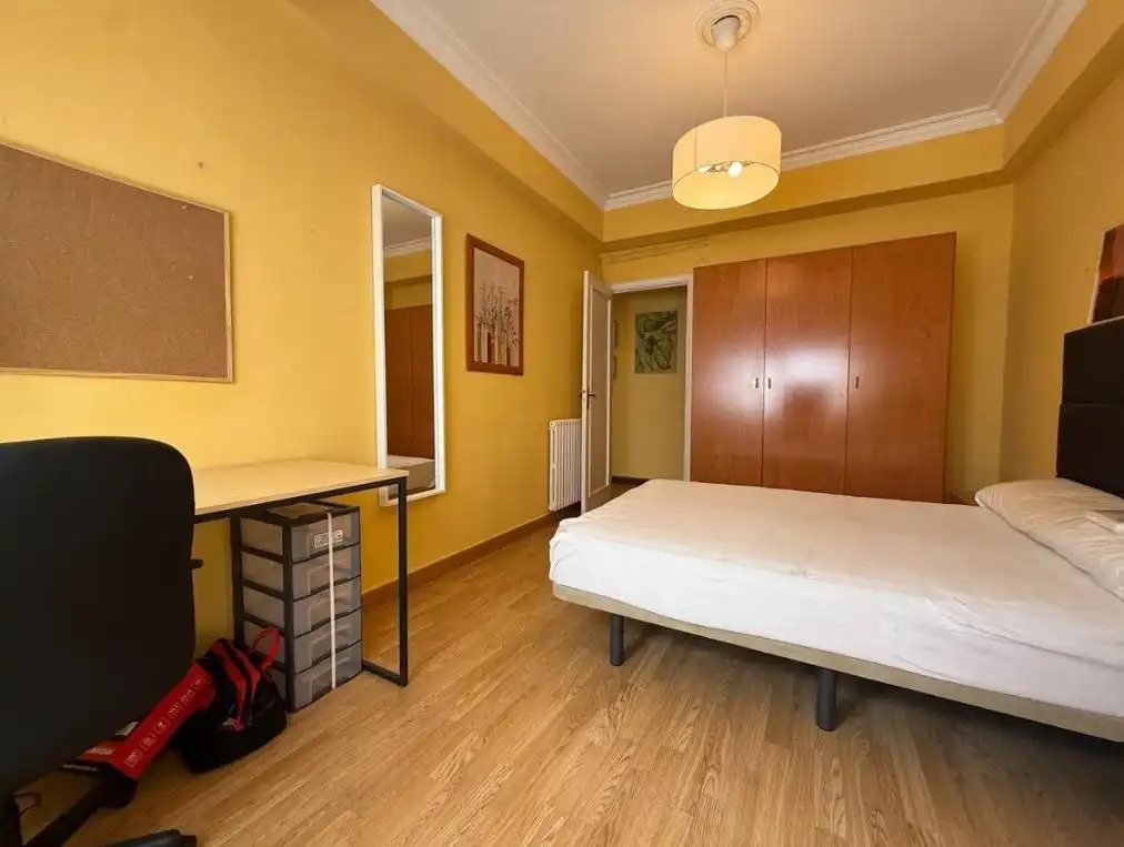 Bedroom of Flat for rent in Ourense Capital   with Heating, Parquet flooring and Balcony