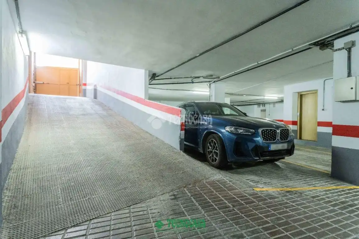 Parking de Piso en venta en Almería con Aire acondicionado