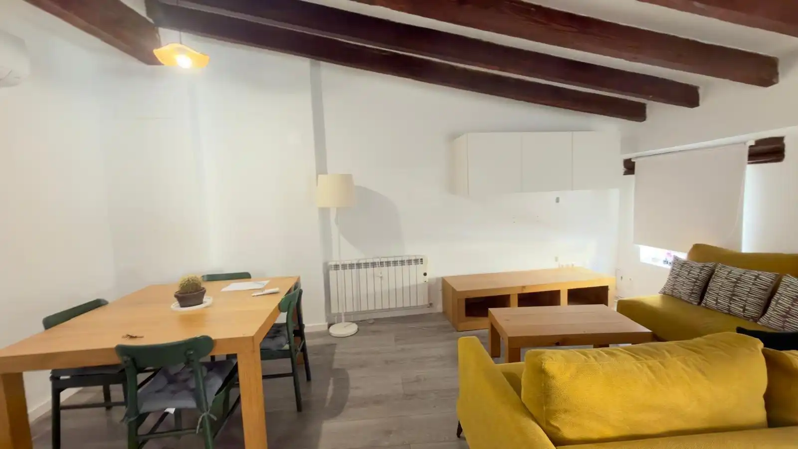 Sala de estar de Piso de alquiler en Valencia con Aire acondicionado, Calefacción y Parquet