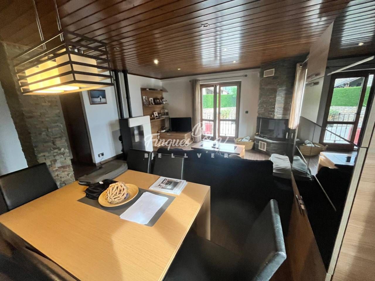 Sala d'estar de Casa o xalet de lloguer en Puigcerdà amb Calefacció, Jardí privat i Parquet