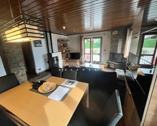 Sala d'estar de Casa o xalet de lloguer en Puigcerdà amb Calefacció, Jardí privat i Parquet