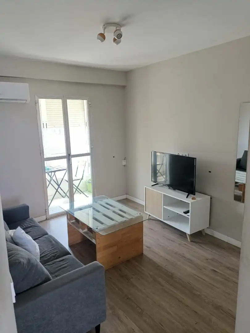 Flat with terrace to rent in Calle Doctores González Meneses 14, imagen 2