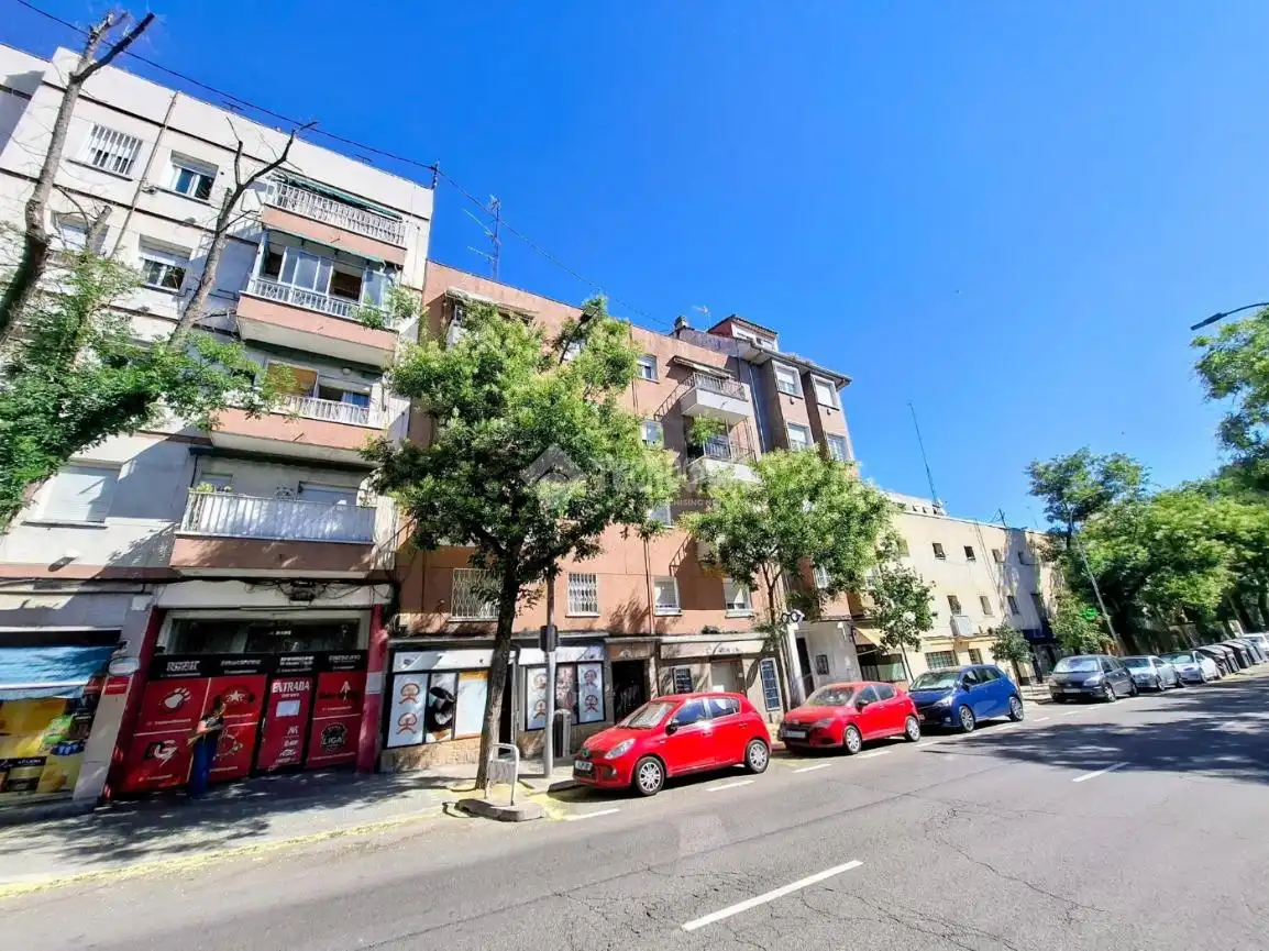 Vista exterior de Piso en venta en Madrid con Aire acondicionado y Calefacción