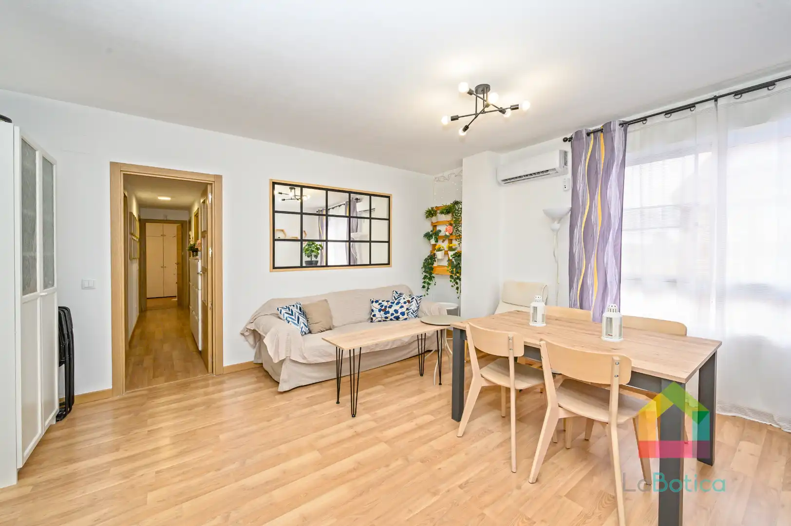 Living room of Flat for sale in Gerindote  with Air Conditioner, Heating and Oven