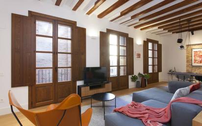 Living room of Flat for sale in  Barcelona Capital  with Heating, Parquet flooring and Balcony