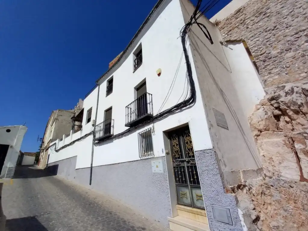 Adossat amb terrassa en venda a Martos, imagen 2