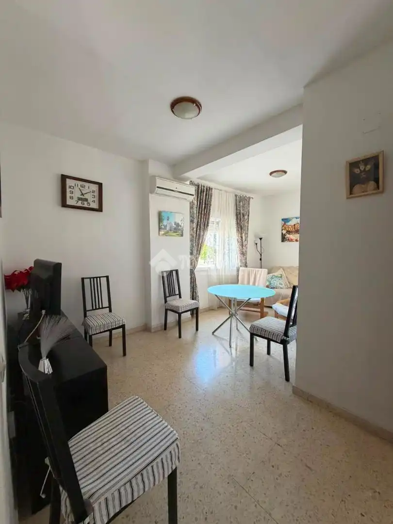 Flat for sale in Salesianos
