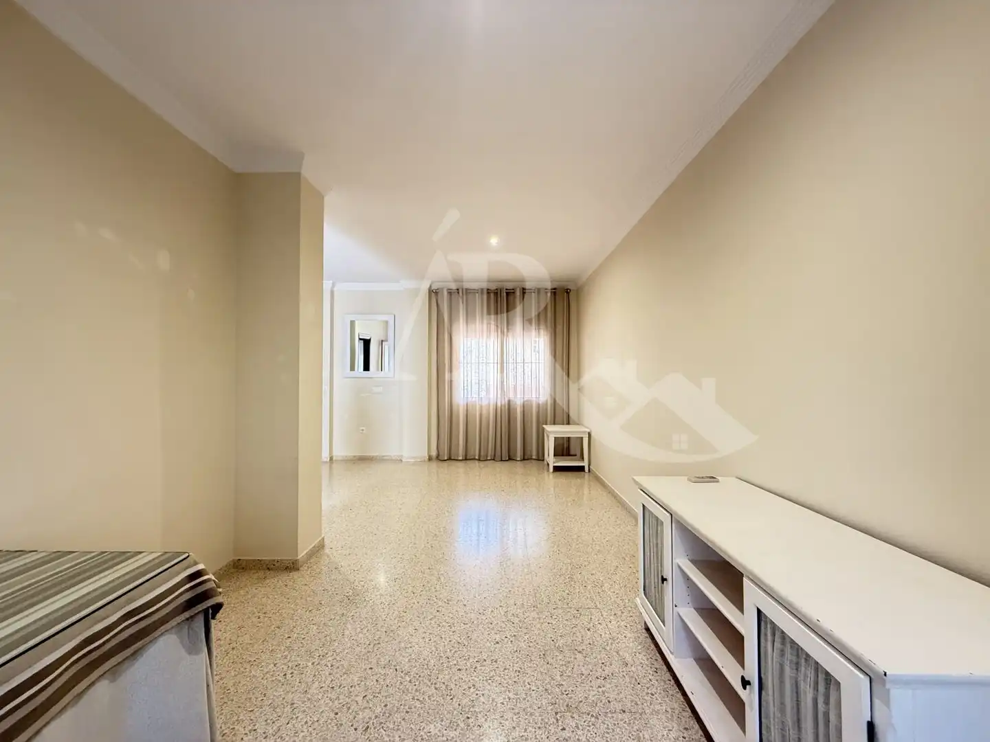 Sala d'estar de Casa adosada de lloguer en Umbrete amb Aire condicionat