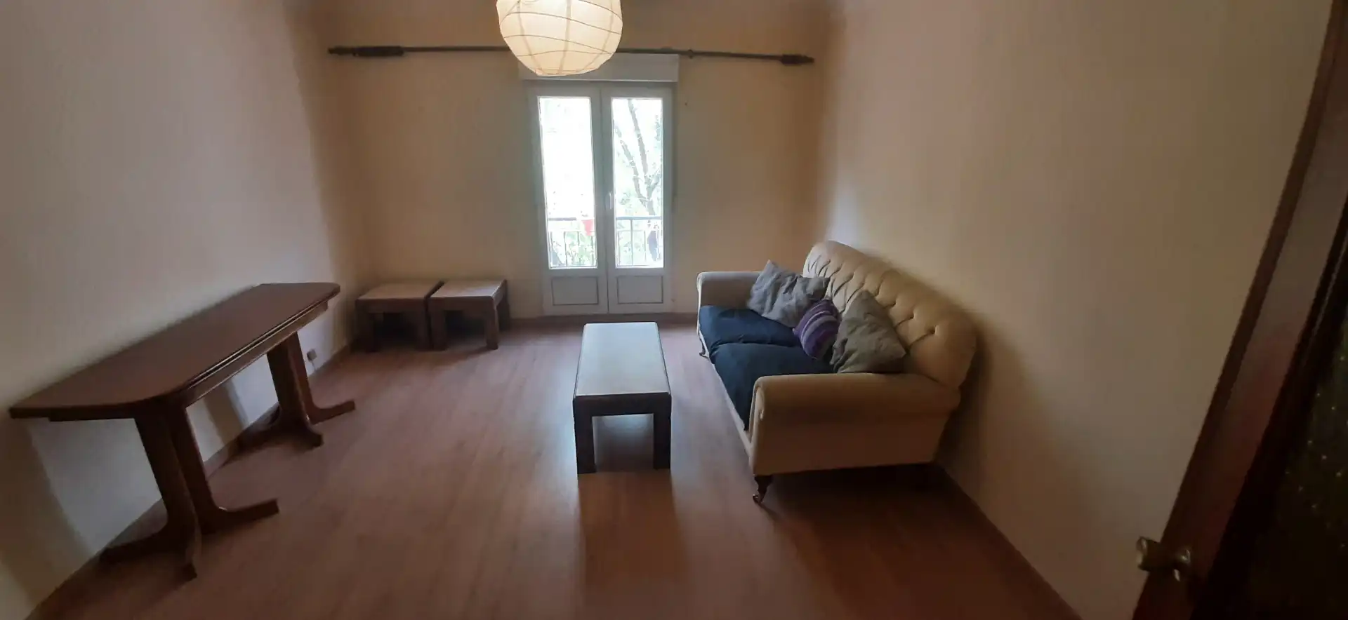 Sala d'estar de Pis en venda en Madrid amb Balcó