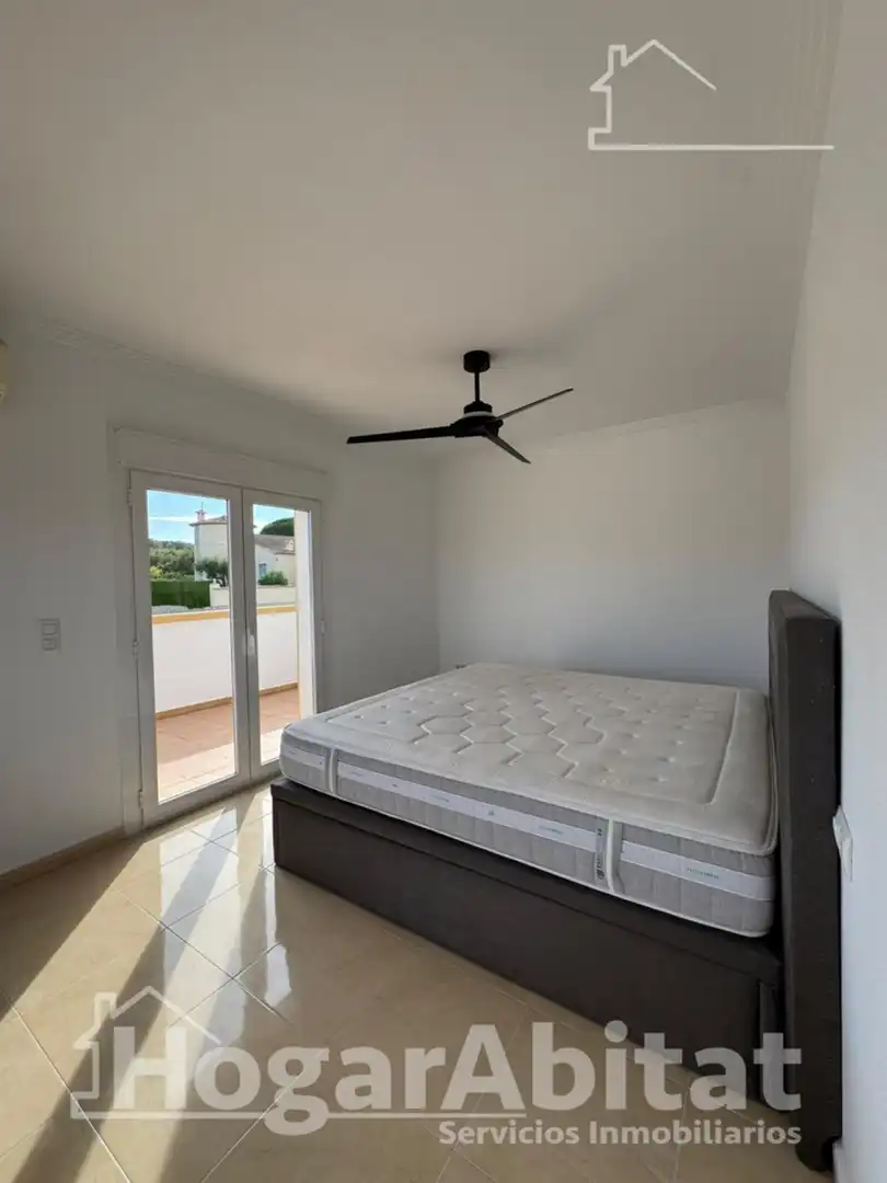 Habitación de Casa o chalet en venta en Beniarbeig con Aire acondicionado, Jardín privado y Terraza