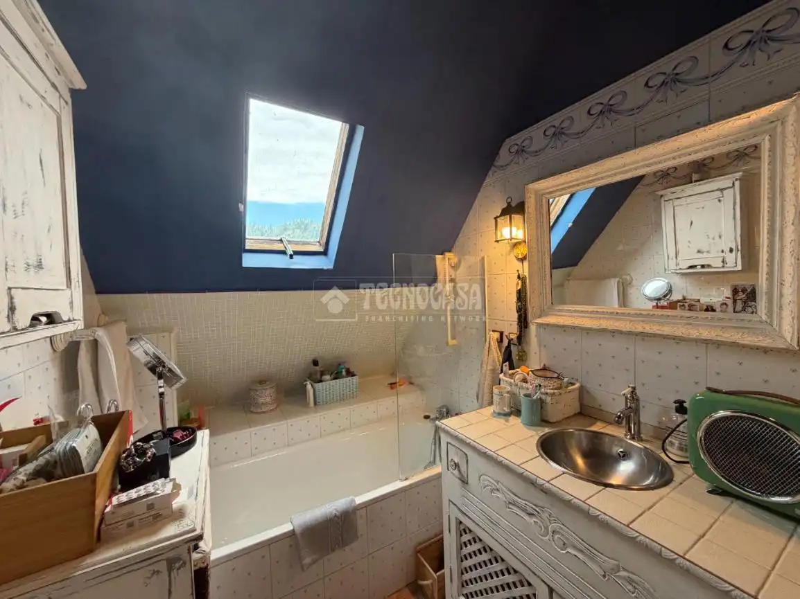Bathroom of Houses for sale in Valdetorres de Jarama  with Heating, Private garden and Swimming Pool