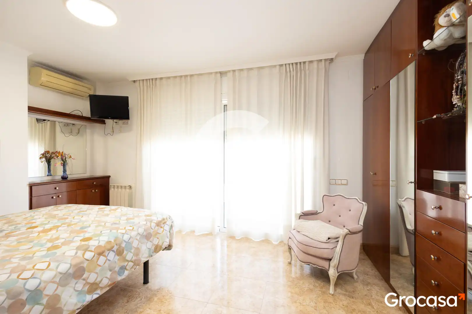 Bedroom of Detached homes for sale in Mataró  with Air Conditioner, Heating and Private garden