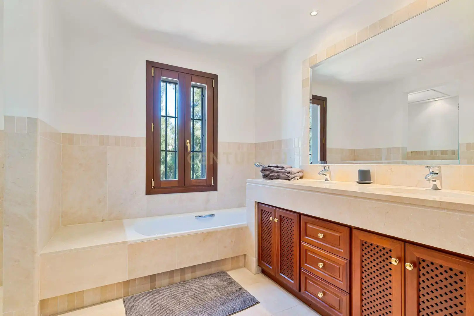 Bany de Casa o xalet en venda en Mijas amb Aire condicionat, Jardí privat i Traster