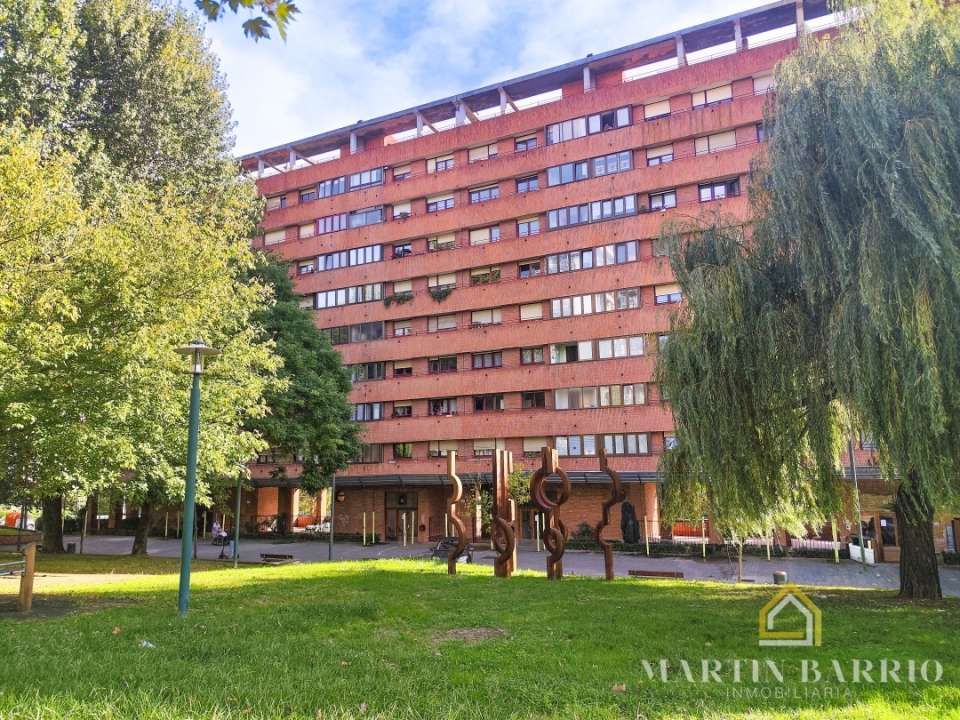Exterior view of Flat for sale in Bilbao   with Heating, Private garden and Furnished