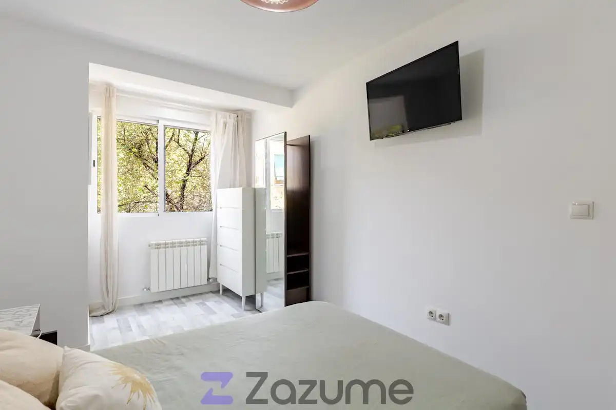 Schlafzimmer von Wohnung zur Miete in Madrid mit Klimaanlage, Heizung und Parkett