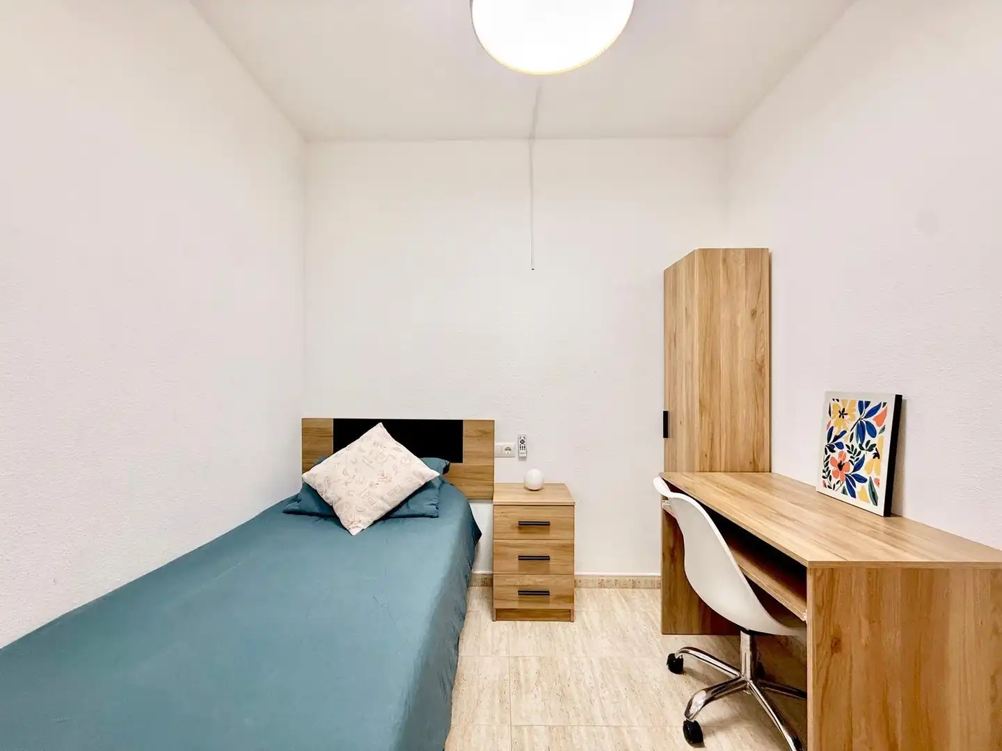 Schlafzimmer von Wohnungen zur Miete in Torrevieja mit Heizung, Terrasse und Schwimmbad