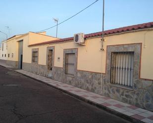 Vista exterior de Casa o xalet en venda en Badajoz Capital amb Aire condicionat