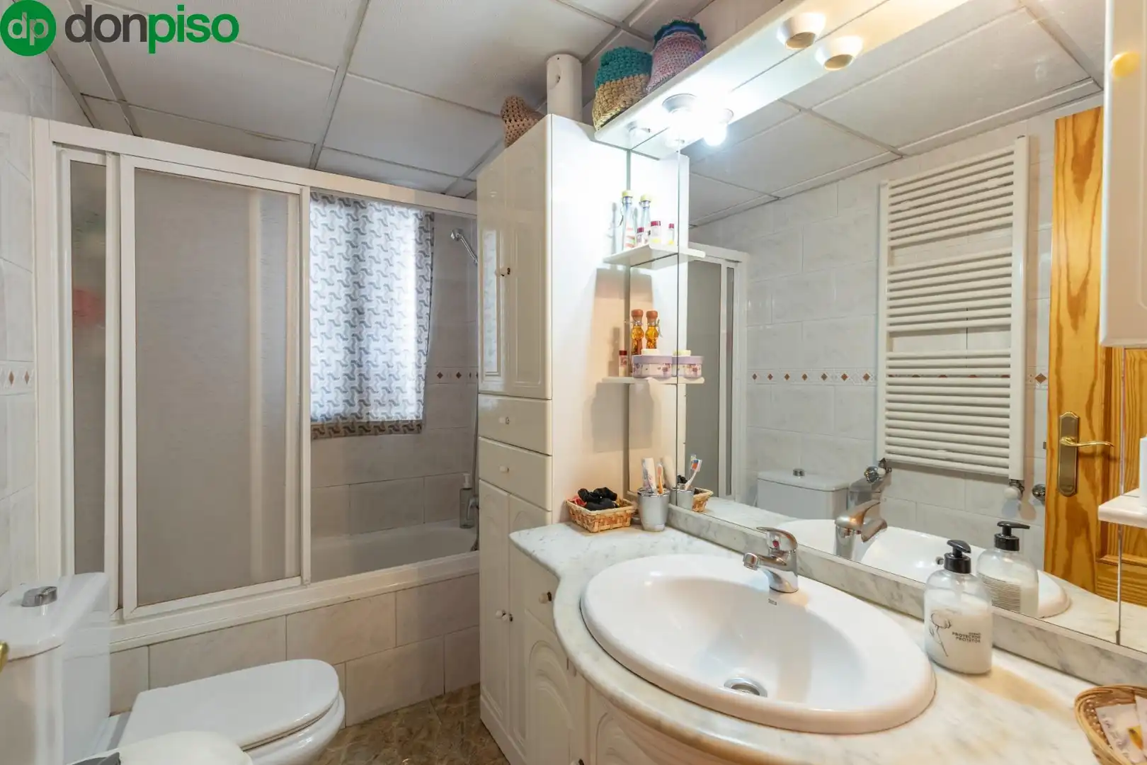 Bathroom of Detached homes for sale in Armilla  with Air Conditioner, Heating and Terrace