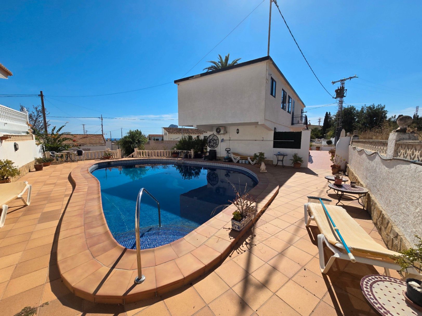 Swimming pool of House or chalet for sale in Calpe / Calp  with Air Conditioner, Heating and Private garden