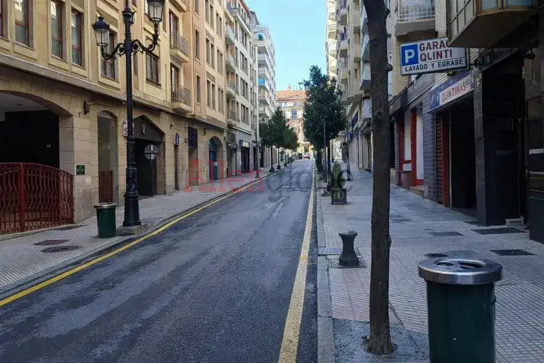 Außenansicht von Büro zur Miete in Oviedo 