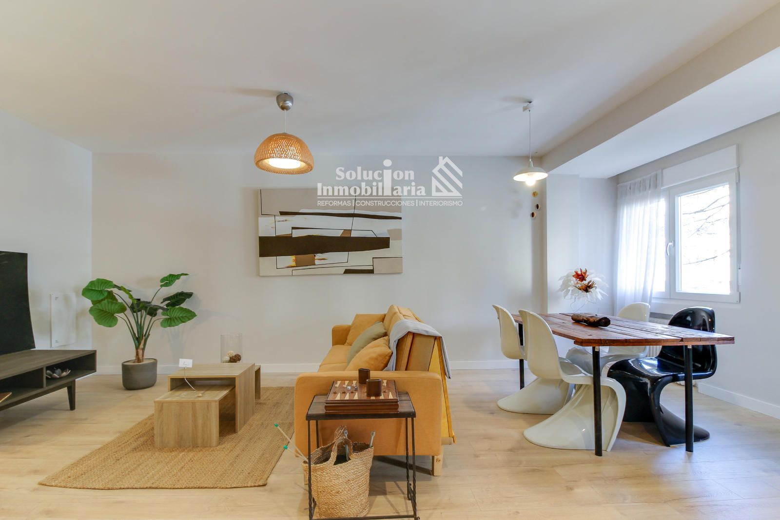 Sala d'estar de Pis en venda en Salamanca Capital amb Calefacció i Terrassa