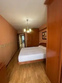 Schlafzimmer von Wohnung zur Miete in León Capital  mit Heizung, Parkett und Terrasse